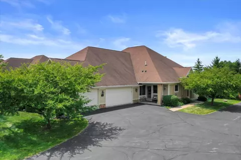 7993 S Patricia, Franklin, WI 53132
