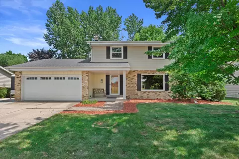 6776 S Highfield, Oak Creek, WI 53154