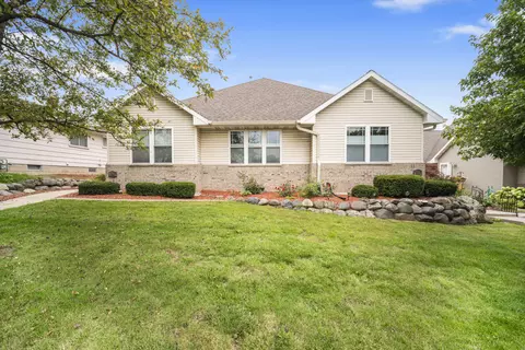 1014 Carrington, South Milwaukee, WI 53172