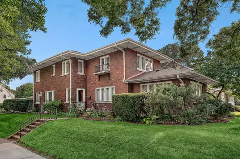 2028 Main, La Crosse, WI 54601