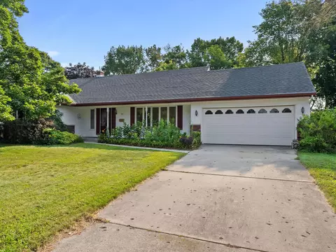 929 N 24th, Manitowoc, WI 54220