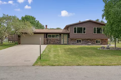 w6735 Strawberry Road, Onalaska, WI 54650
