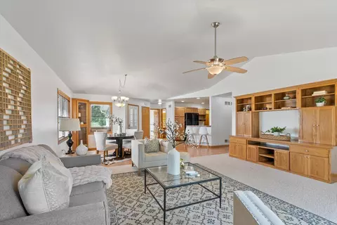 640 Trailview #1, Waterford, WI 53185