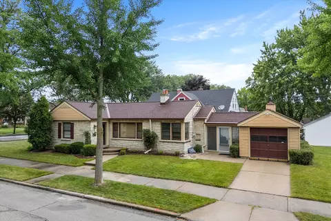 8128 W Chambers, Milwaukee, WI 53222