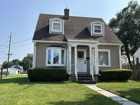 2203 Waldo, Manitowoc, WI 54220