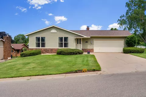 1124 Parkridge, Onalaska, WI 54650