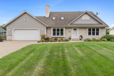 9160 S 44th, Franklin, WI 53132