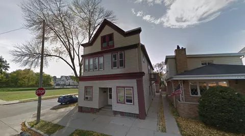 2565 S 9th, Milwaukee, WI 53215