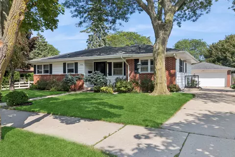 3826 Osborne, Racine, WI 53405