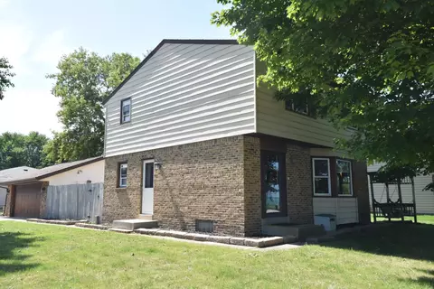7346 Lakeshore, Racine, WI 53402