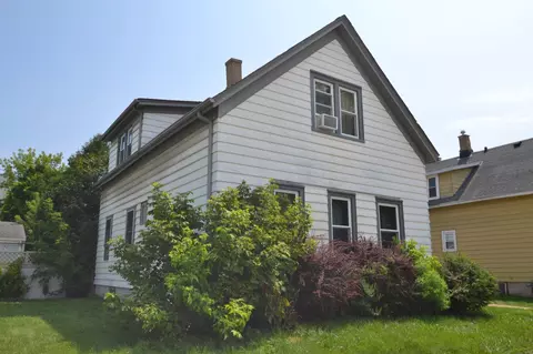 1921 Saint Clair, Racine, WI 53402