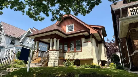 3006 W National, Milwaukee, WI 53215