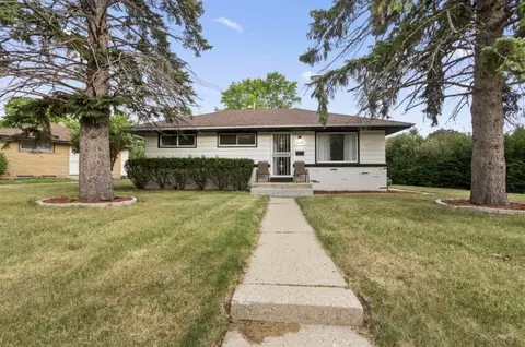 8330 W Luscher, Milwaukee, WI 53218