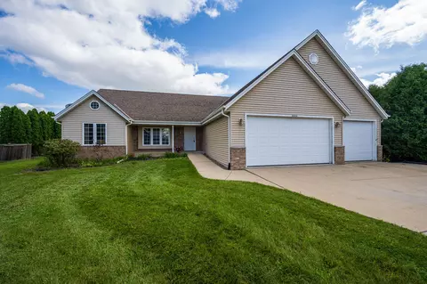 28734 Clove, Waterford, WI 53185