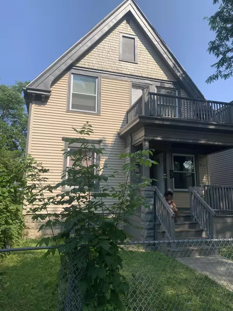 2646 N 34th, Milwaukee, WI 53210