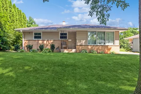 4566 W Kiley, Milwaukee, WI 53223