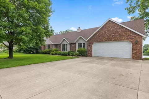 857 Lucas, Jefferson, WI 53549
