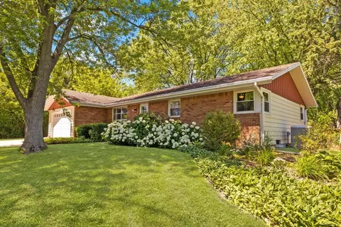 1414 W Homestead, Mequon, WI 53092
