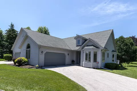 17505 W Wisconsin #B, Brookfield, WI 53045