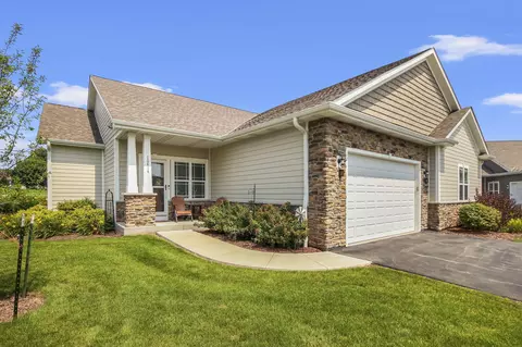 10414 66th #151, Pleasant Prairie, WI 53158