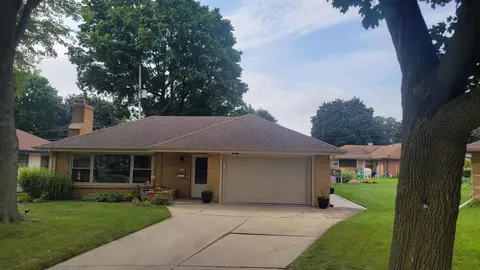 7921 W Dakota, West Allis, WI 53219