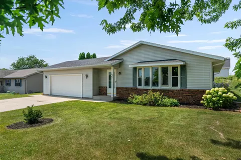 412 S Lincoln, Howards Grove, WI 53083