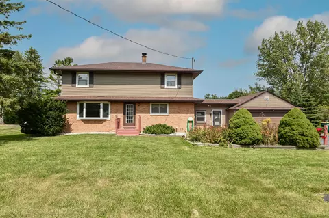 3742 E County Line, Oak Creek, WI 53154