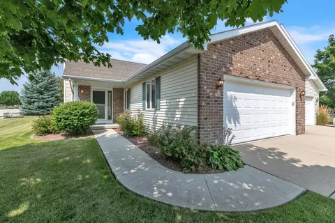 2102 Cappaert, Manitowoc, WI 54220