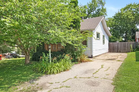 7303 45th, Kenosha, WI 53142