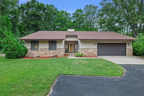 863 Riverview, Trenton, WI 53095