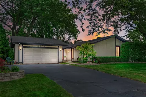 5034 Candlelight, Racine, WI 53402