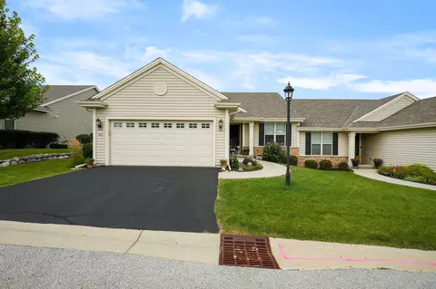 482 Woodfield, Waterford, WI 53185