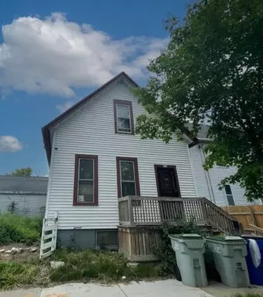 408 W Wright, Milwaukee, WI 53212