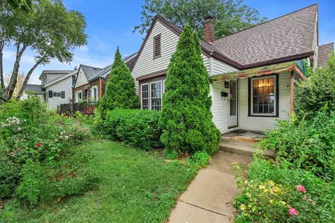 4176 S 1st, Milwaukee, WI 53207