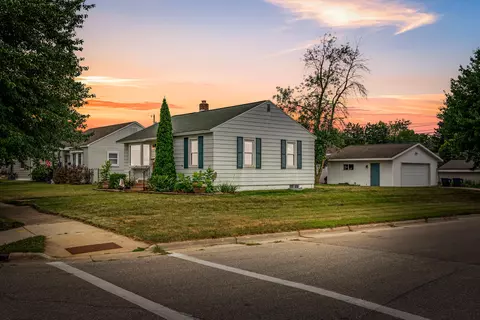2604 15th, La Crosse, WI 54601
