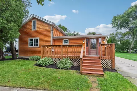 322 E Wisconsin, Pewaukee, WI 53072