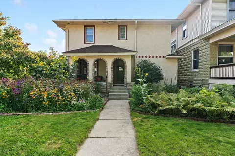 2864 N Hackett, Milwaukee, WI 53211
