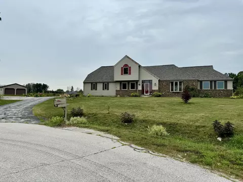 6258 Silver Hls, Manitowoc Rapids, WI 54220