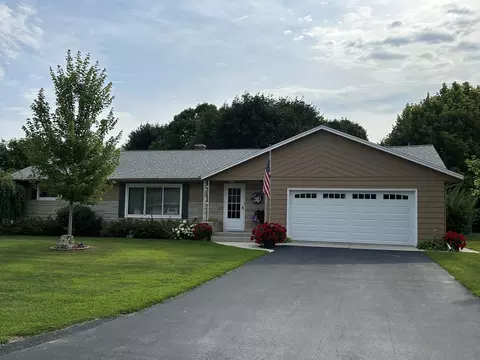 411 S 4th, Saint Nazianz, WI 54232