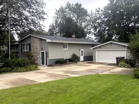 8747 Cloverleaf, Mount Pleasant, WI 53406