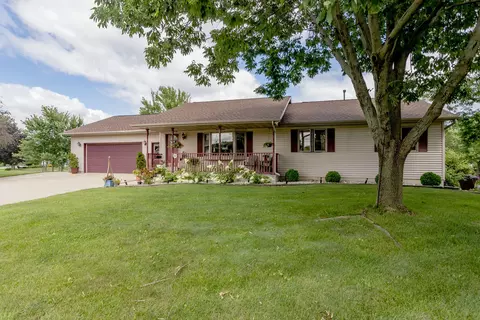 809 Jamesway, Watertown, WI 53098