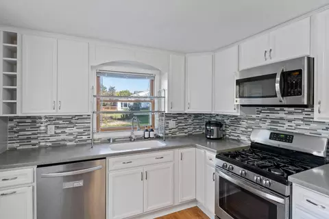 18560 Milwaukee, Brookfield, WI 53045