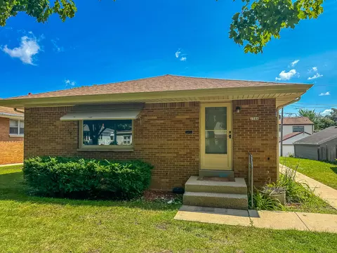 2544 S 66th, Milwaukee, WI 53219