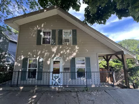 419 S 6th, West Bend, WI 53095