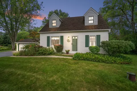 5010 W Westfield, Mequon, WI 53092