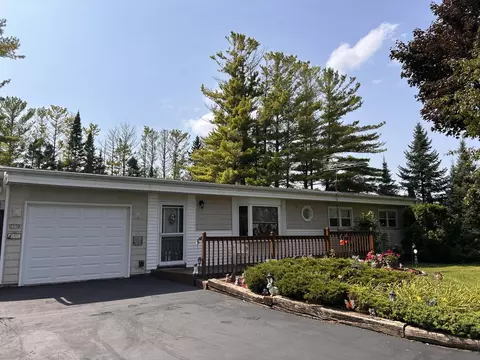 2990 S S Riv, West Bend, WI 53095