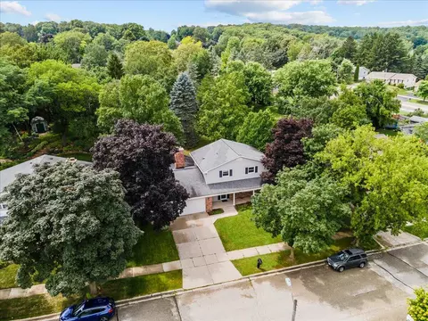1008 Decker, West Bend, WI 53090