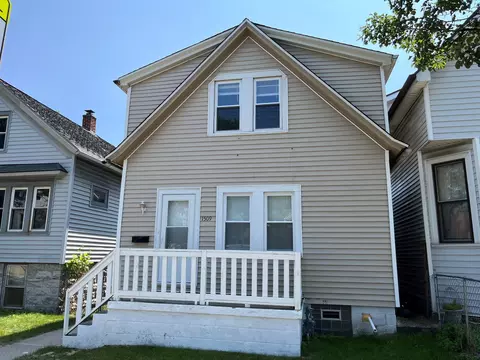 1509 W Scott, Milwaukee, WI 53204