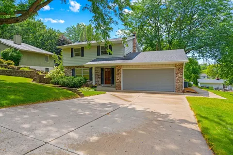 711 Wexford, Hartland, WI 53029