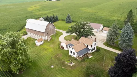 8525 State Highway 144, Farmington, WI 53040